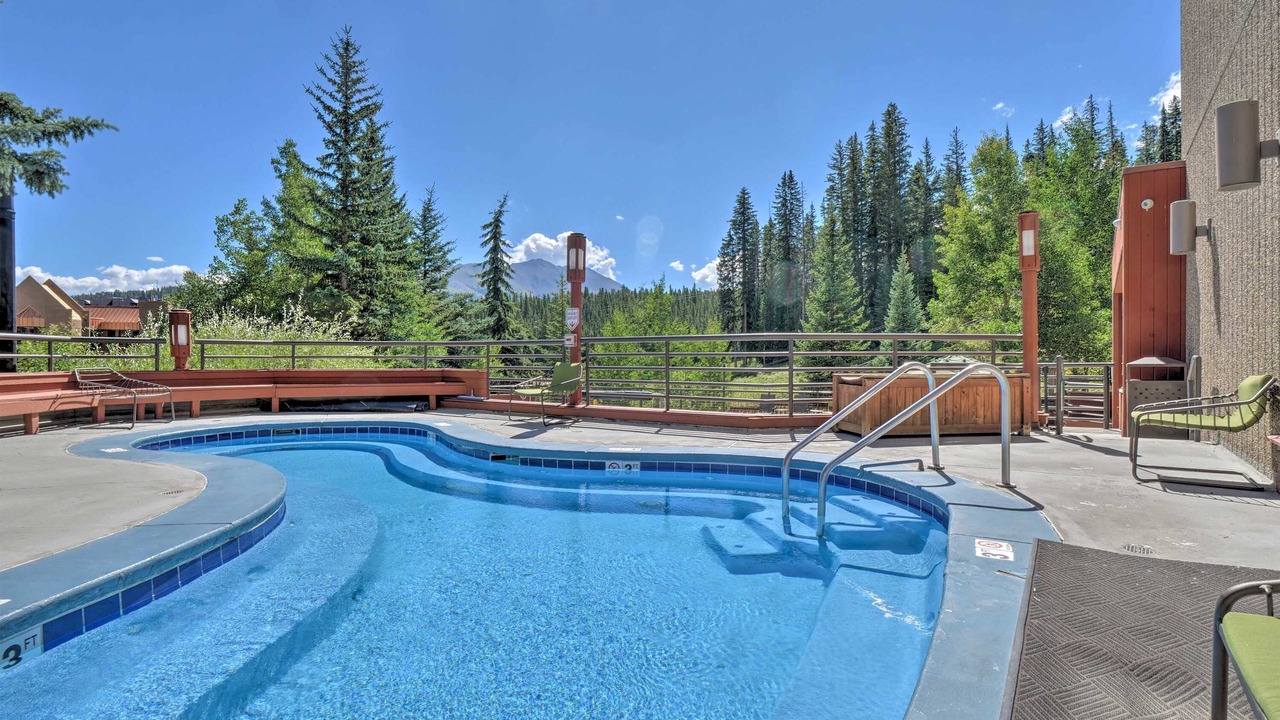 Photo of Outdoor in Peak 9