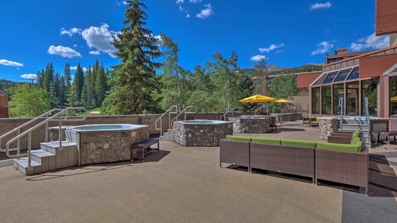 Photo of Outdoor in Peak 9