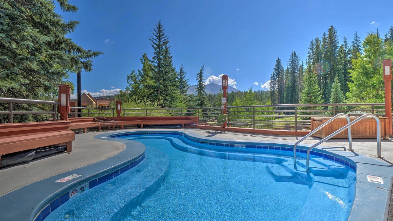 Photo of Outdoor in Peak 9