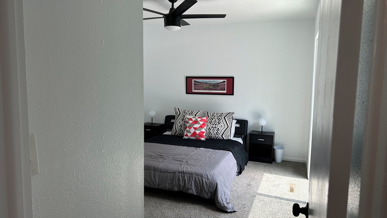 Photo of Bedroom in Pittsburg