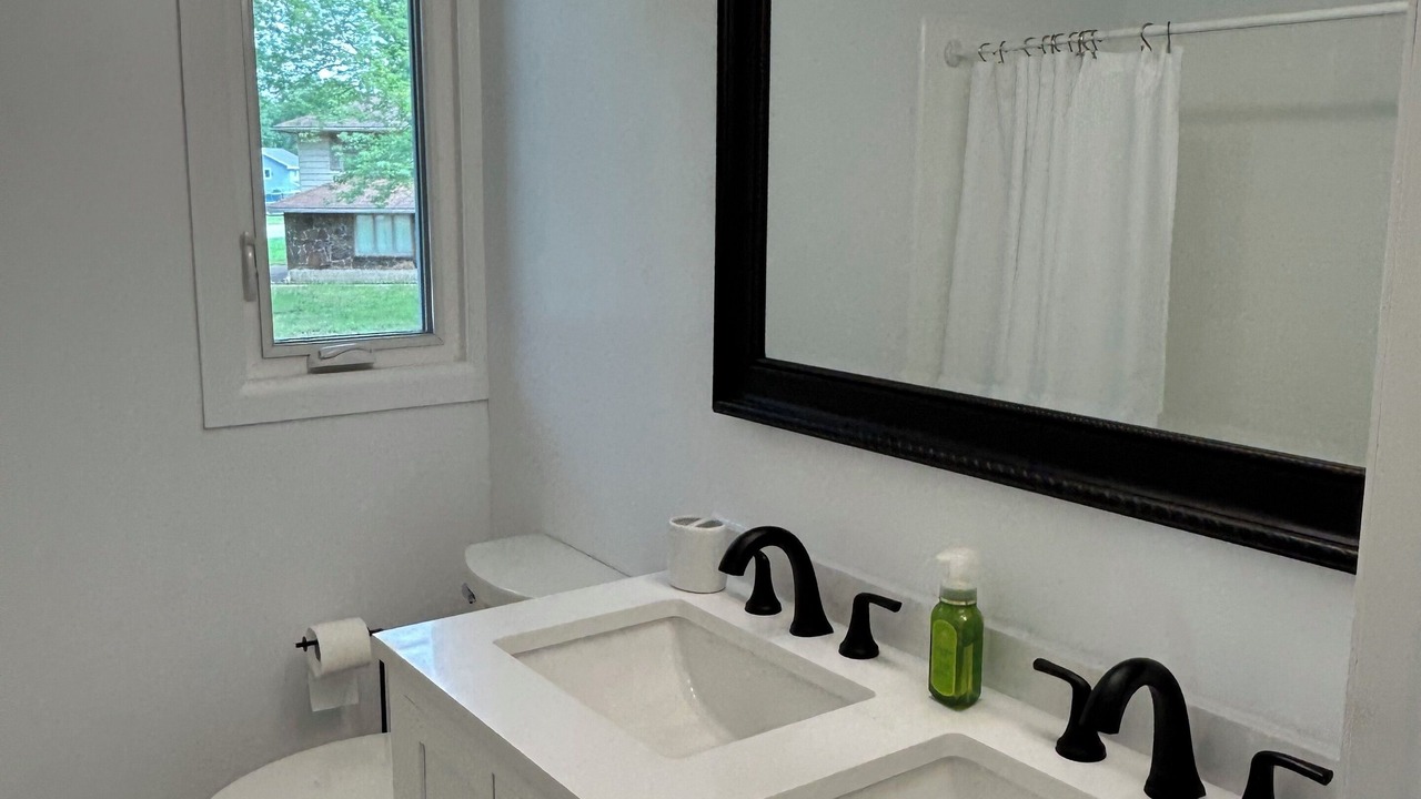 Photo of Bathroom in Pittsburg