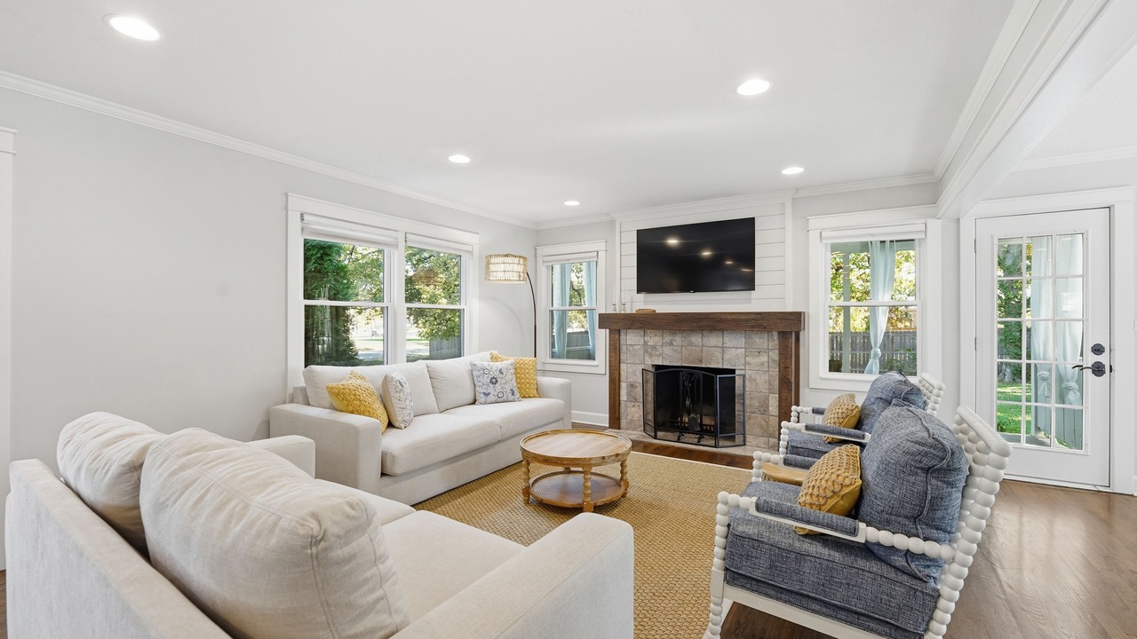Photo of Livingroom in Overland Park