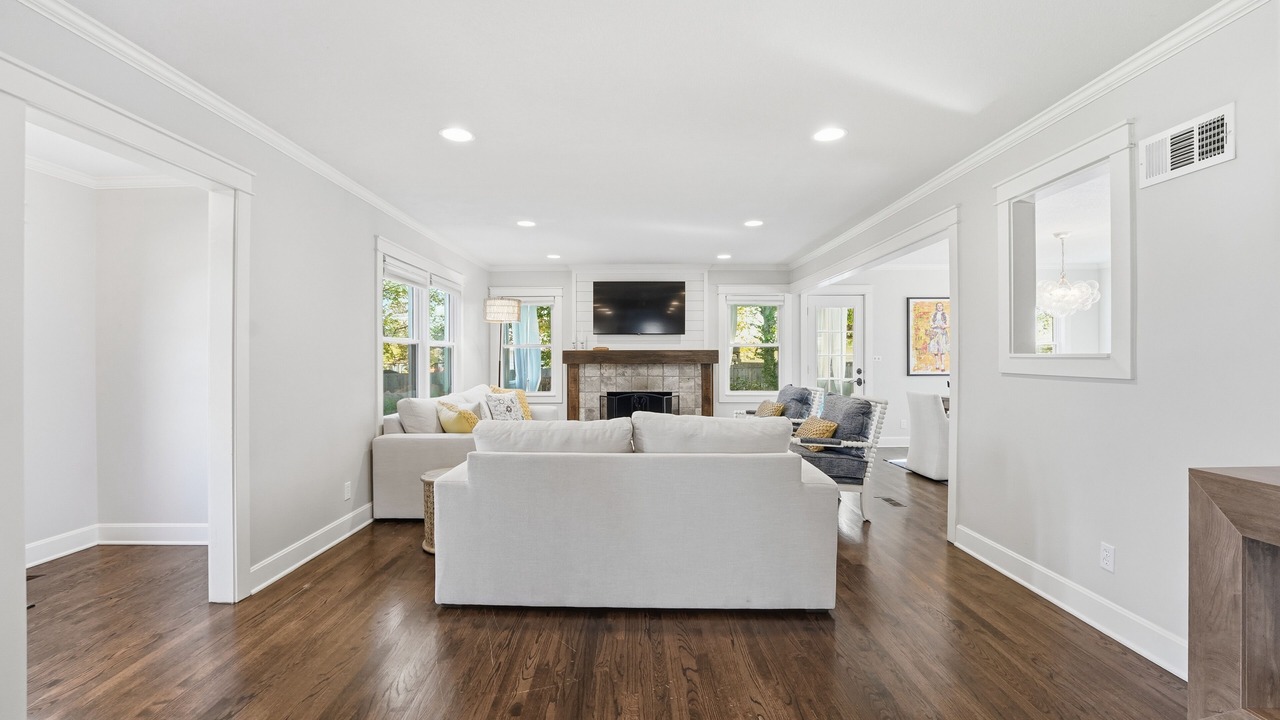 Photo of Livingroom in Overland Park