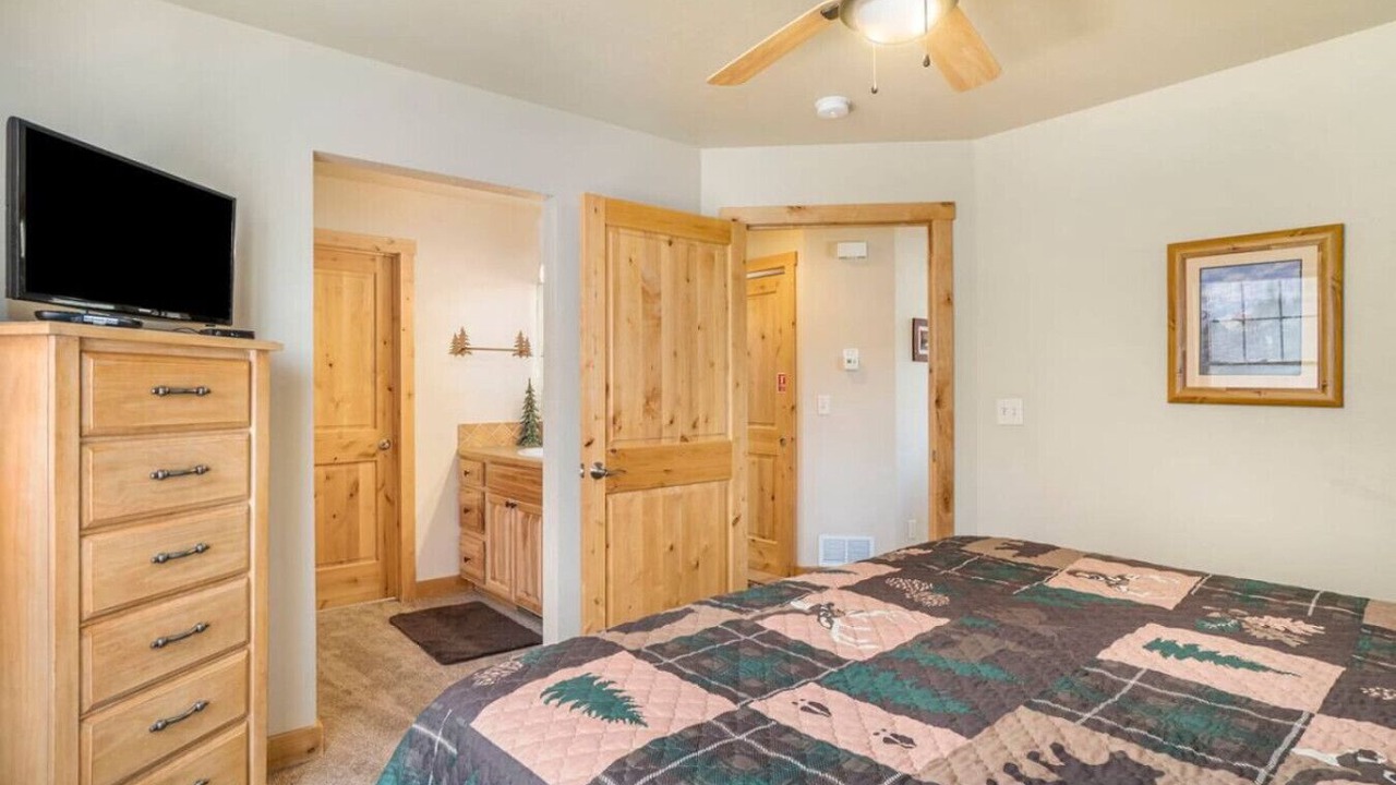 Photo of Bedroom in Estes Park