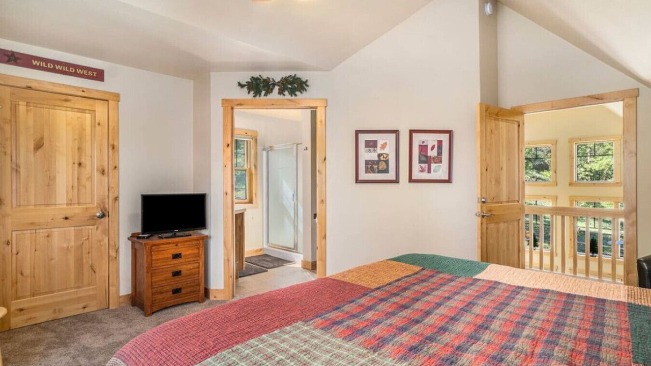 Photo of Bedroom in Estes Park