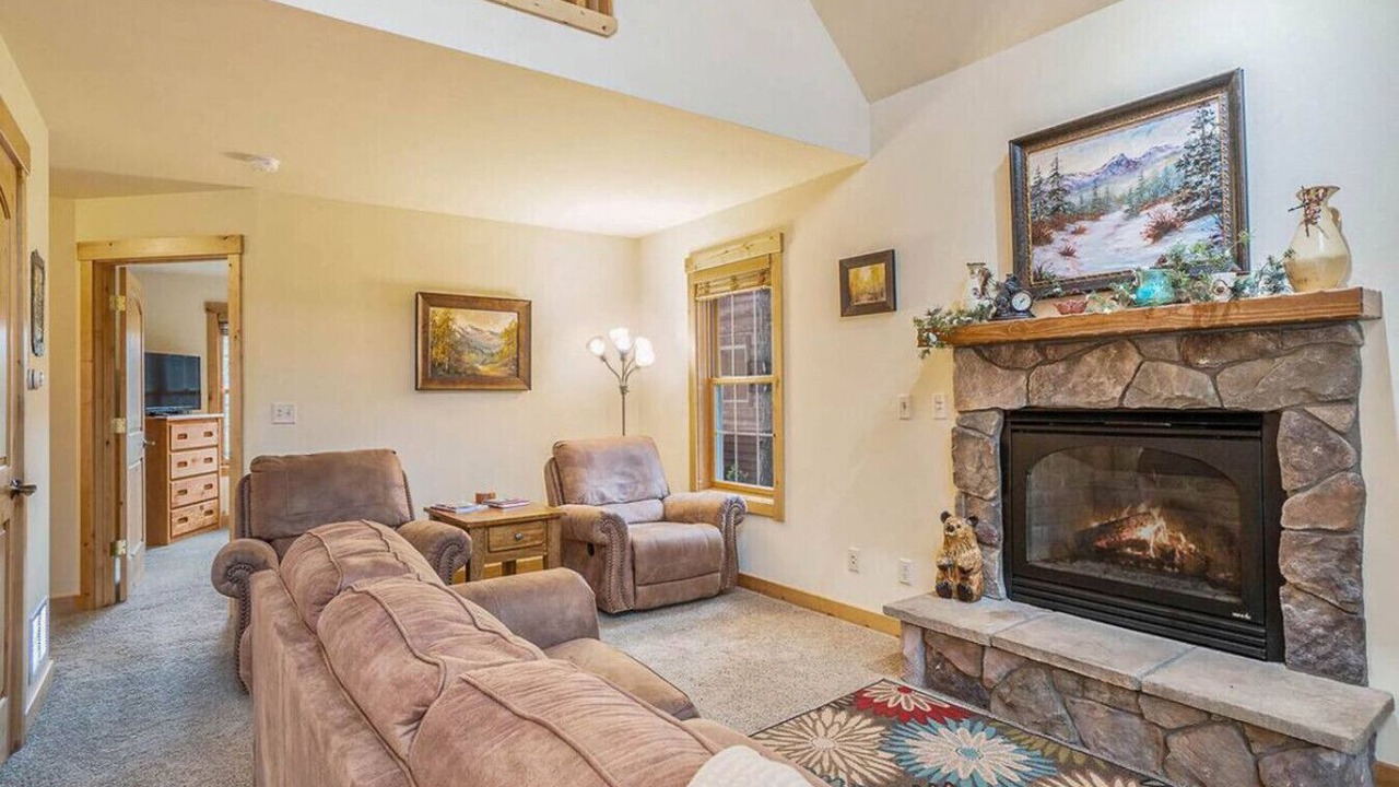Photo of Livingroom in Estes Park