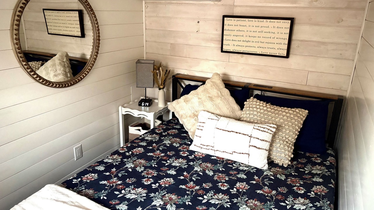 Photo of Bedroom in Burbank