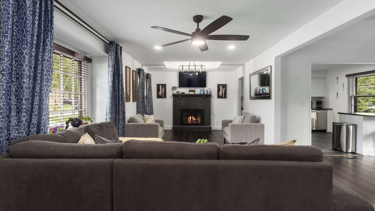 Photo of Livingroom in Lenexa