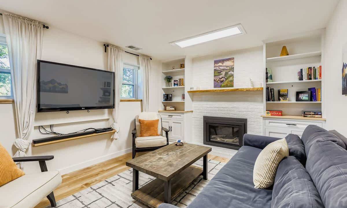 Photo of Livingroom in Louisville