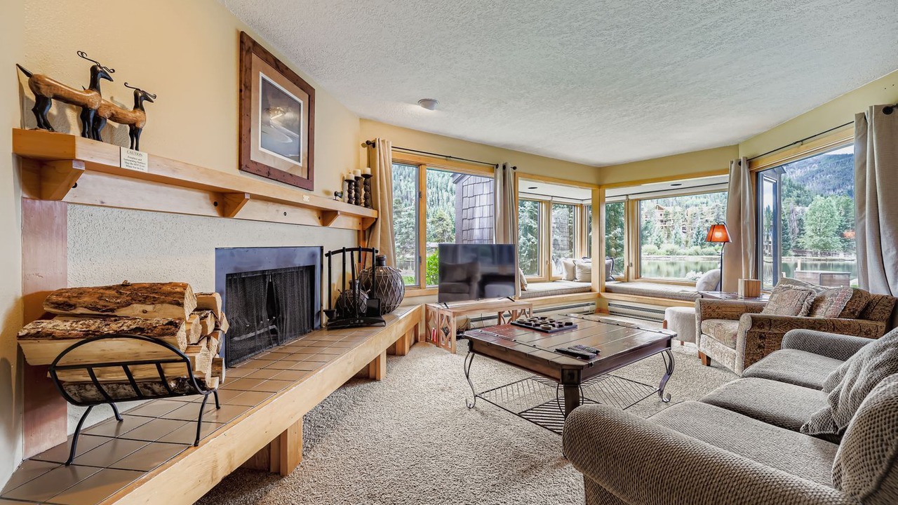 Photo of Bedroom in Lakeside Village