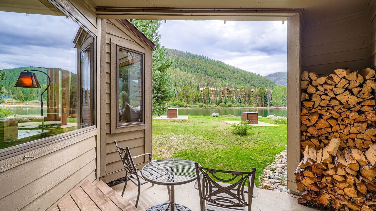 Photo of Patio Balcony in Lakeside Village
