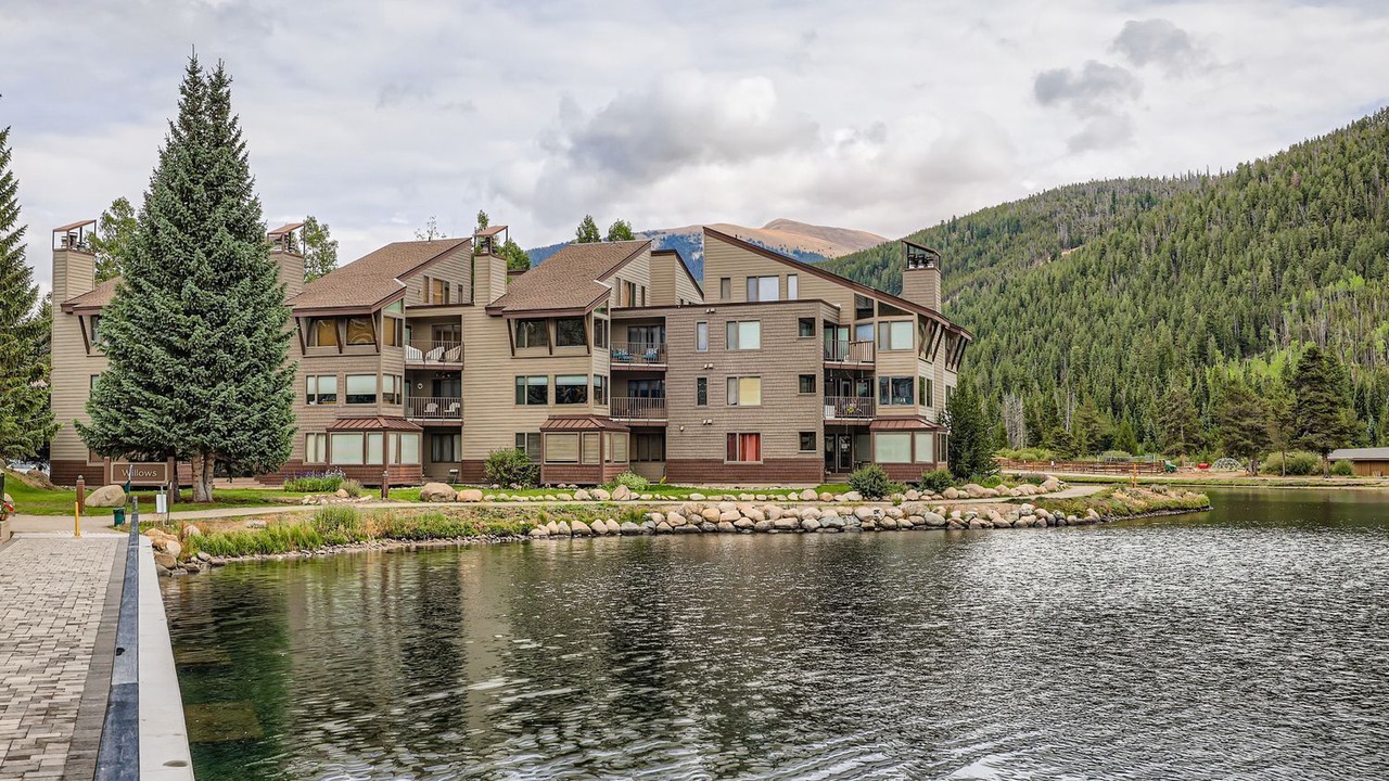 Photo of Outdoor in Lakeside Village