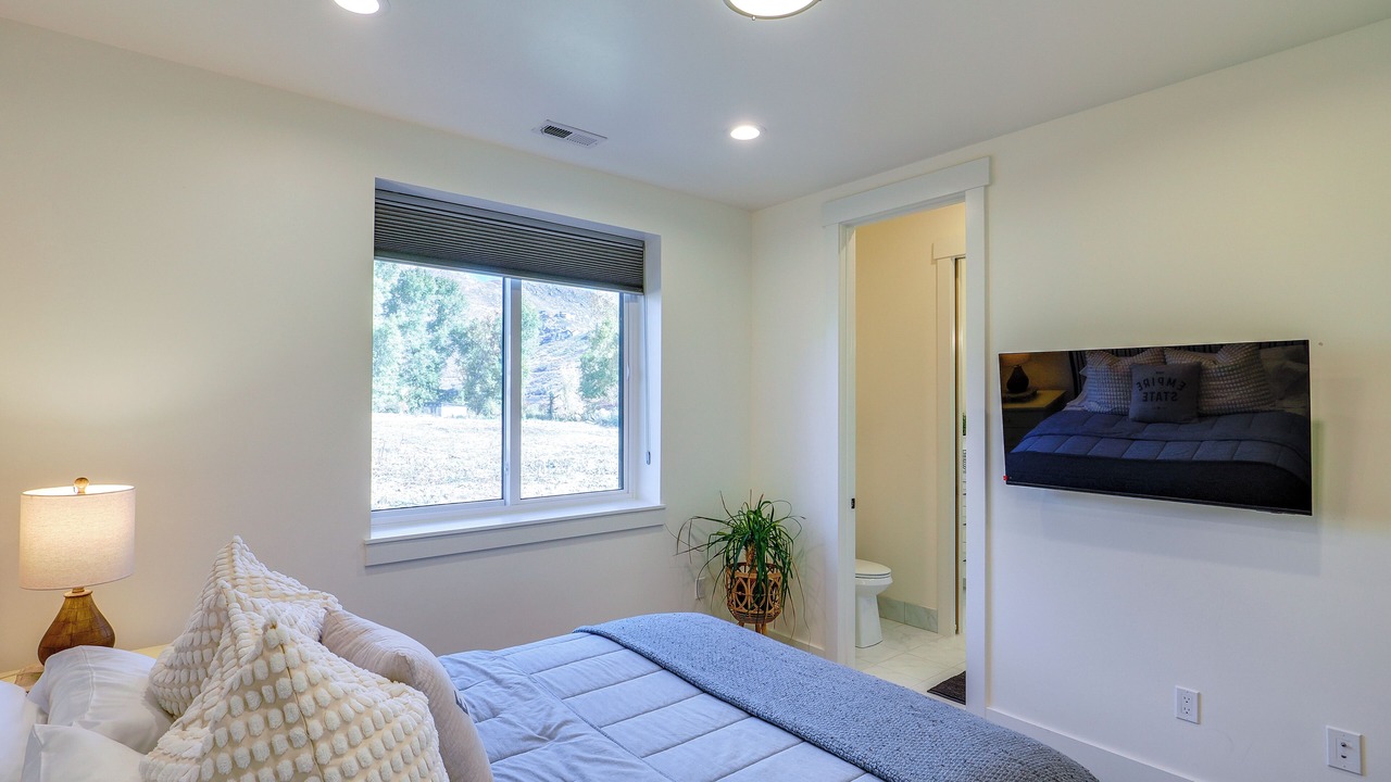 Photo of Bedroom in Midway