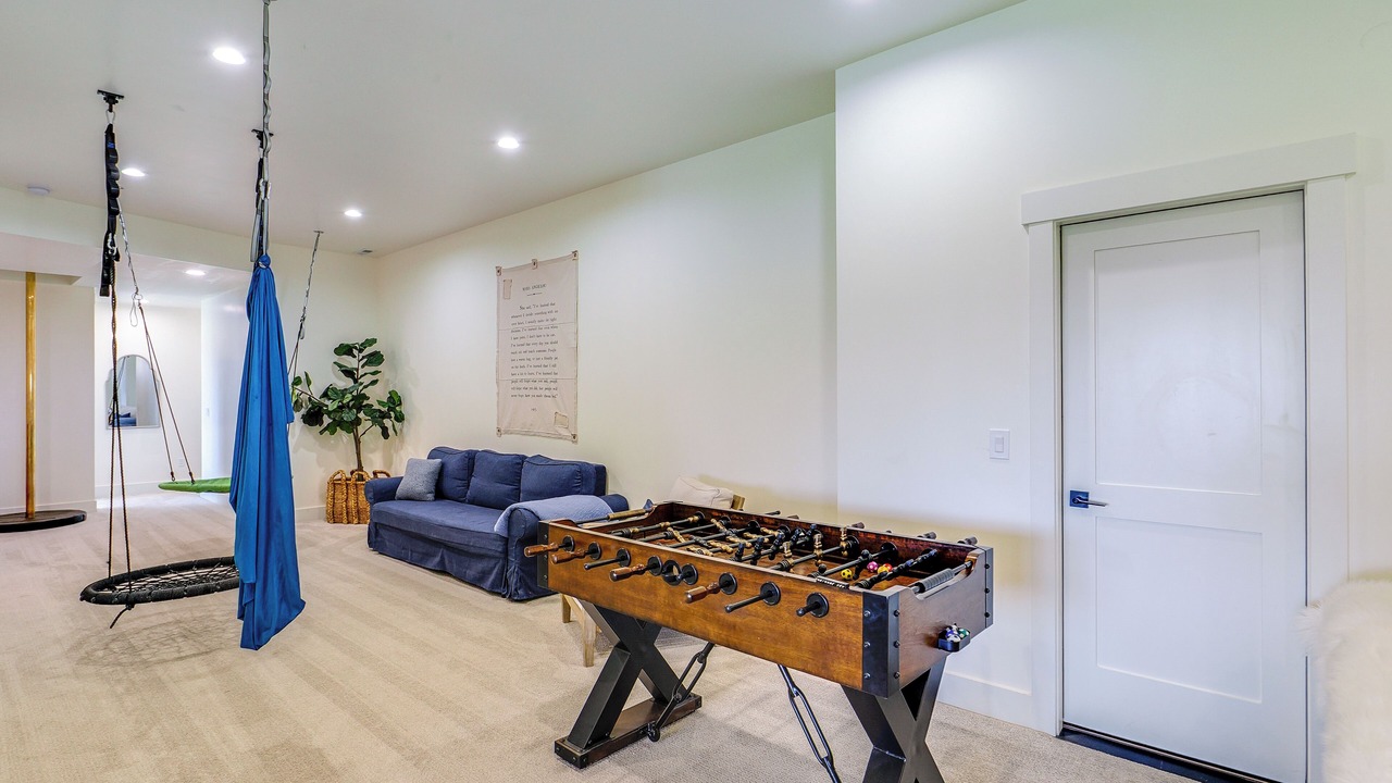 Photo of Bedroom in Midway