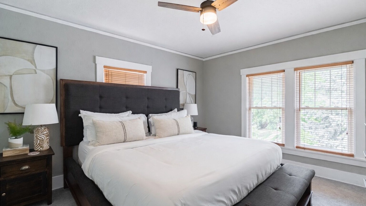 Photo of Bedroom in Dundee-Happy Hollow Historic District