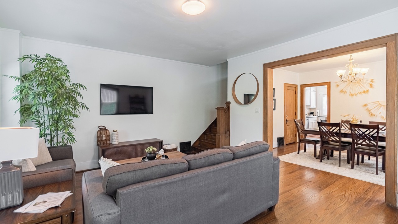 Photo of Livingroom in Dundee-Happy Hollow Historic District
