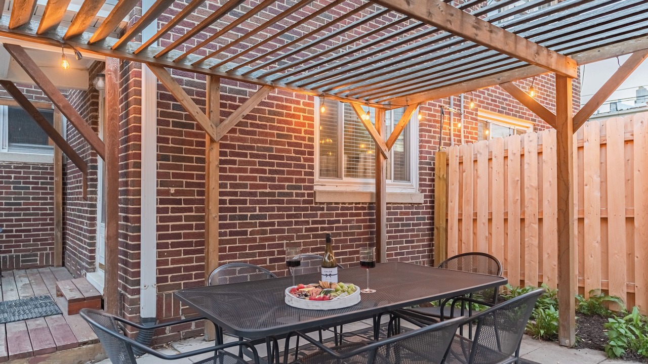 Photo of Outdoor in Dundee-Happy Hollow Historic District