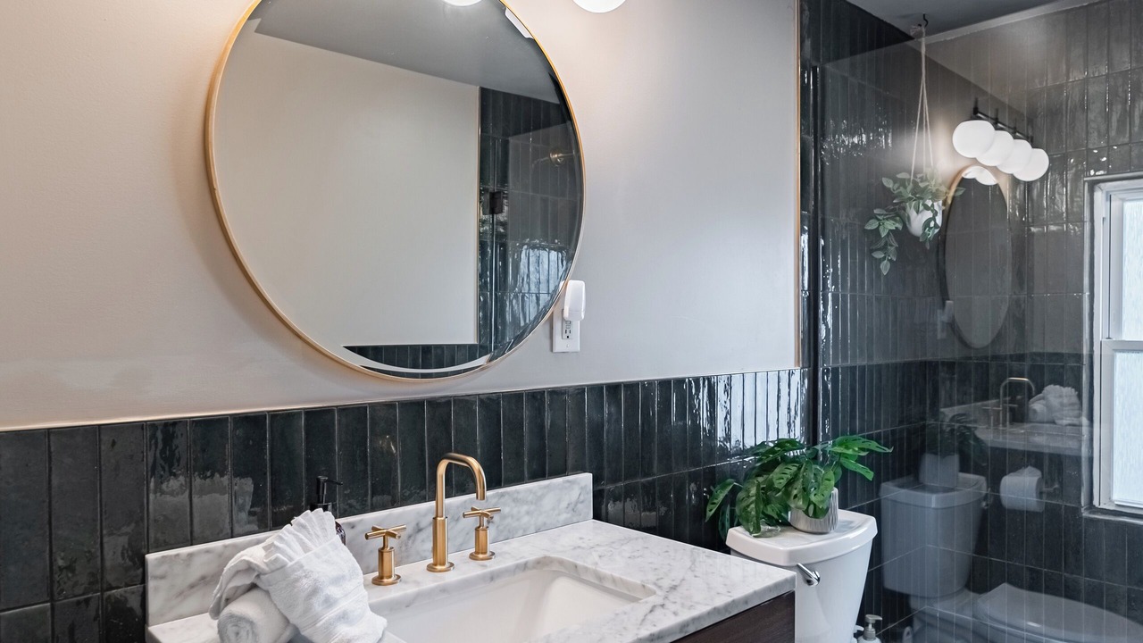 Photo of Bathroom in Dundee-Happy Hollow Historic District