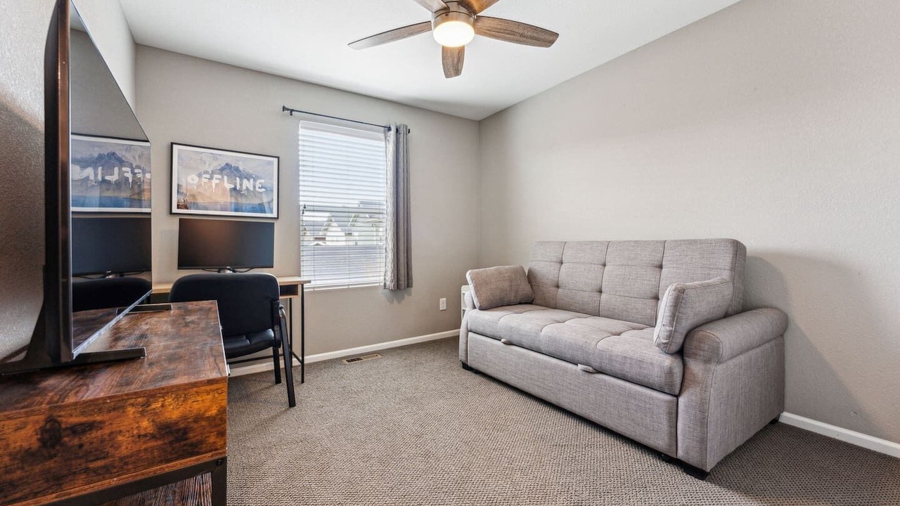 Photo of Livingroom in Stapleton