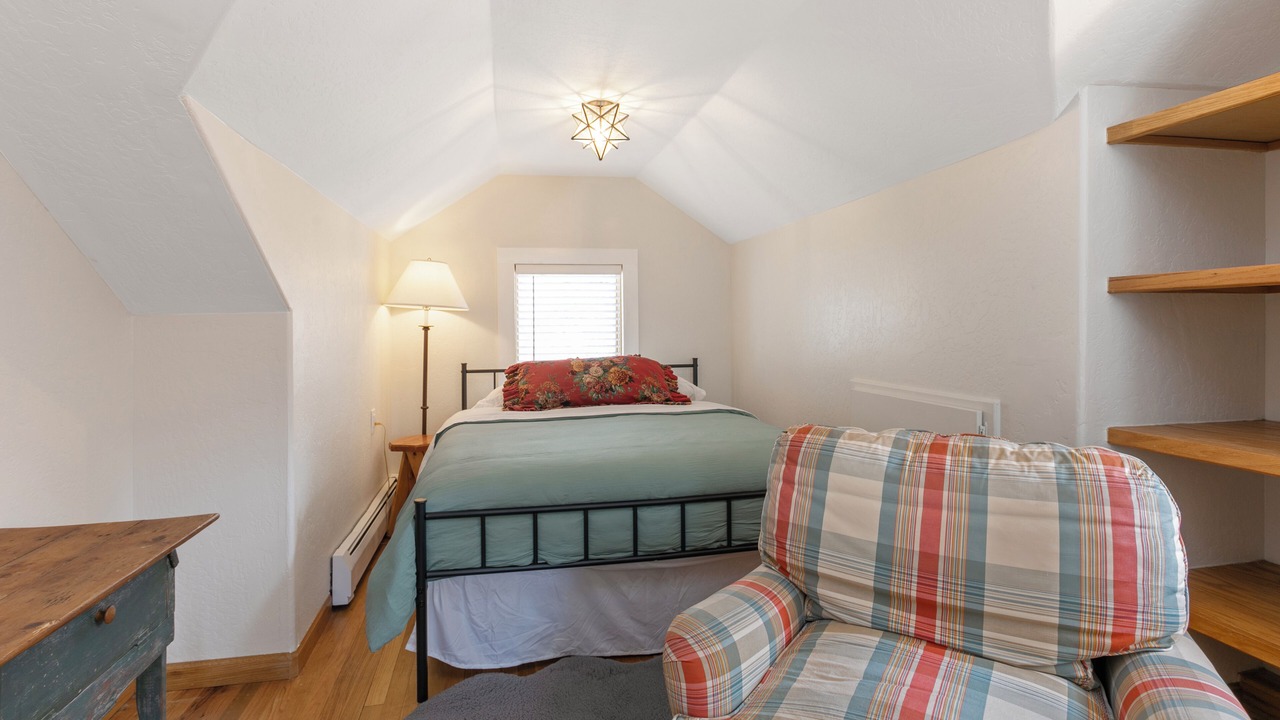Photo of Bedroom in Eagle