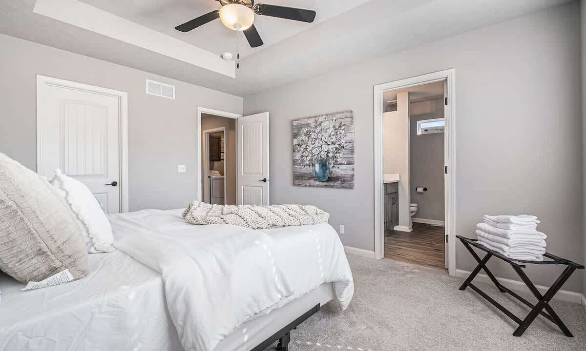 Photo of Bedroom in Elkhorn