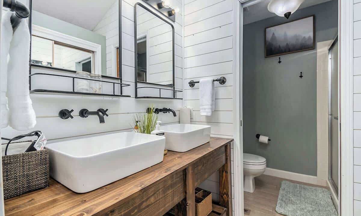 Photo of Bathroom in McArdle