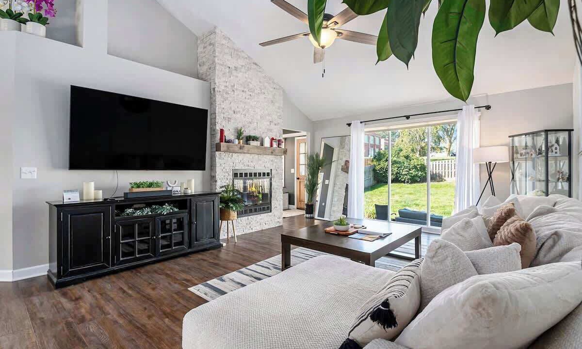 Photo of Livingroom in McArdle