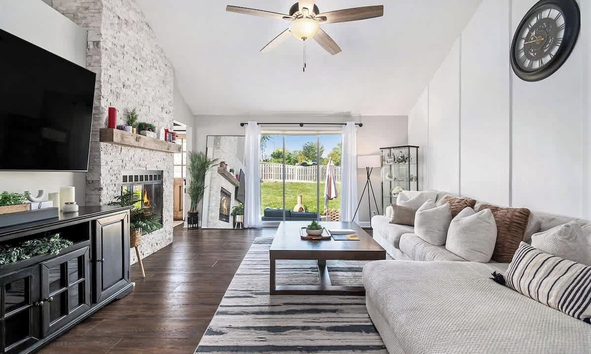 Photo of Livingroom in McArdle