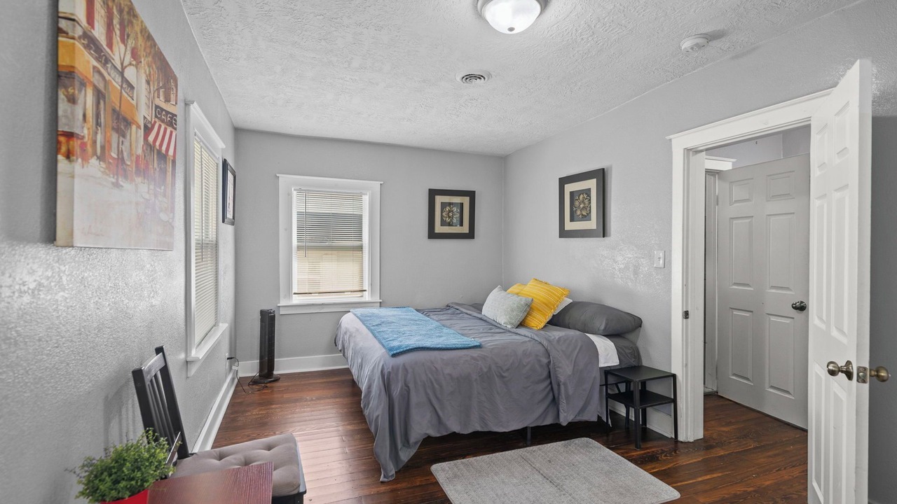 Photo of Bedroom in South Hyde Park