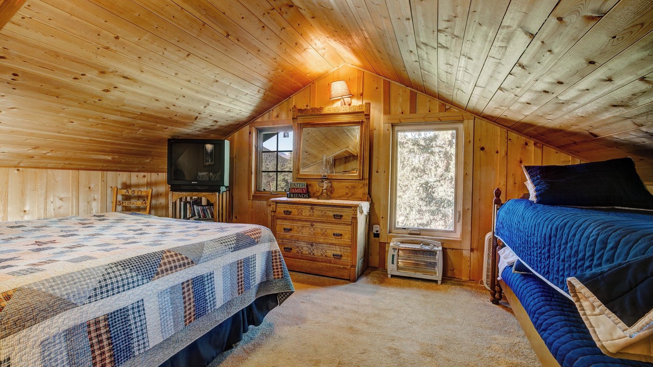 Photo of Bedroom in Estes Park