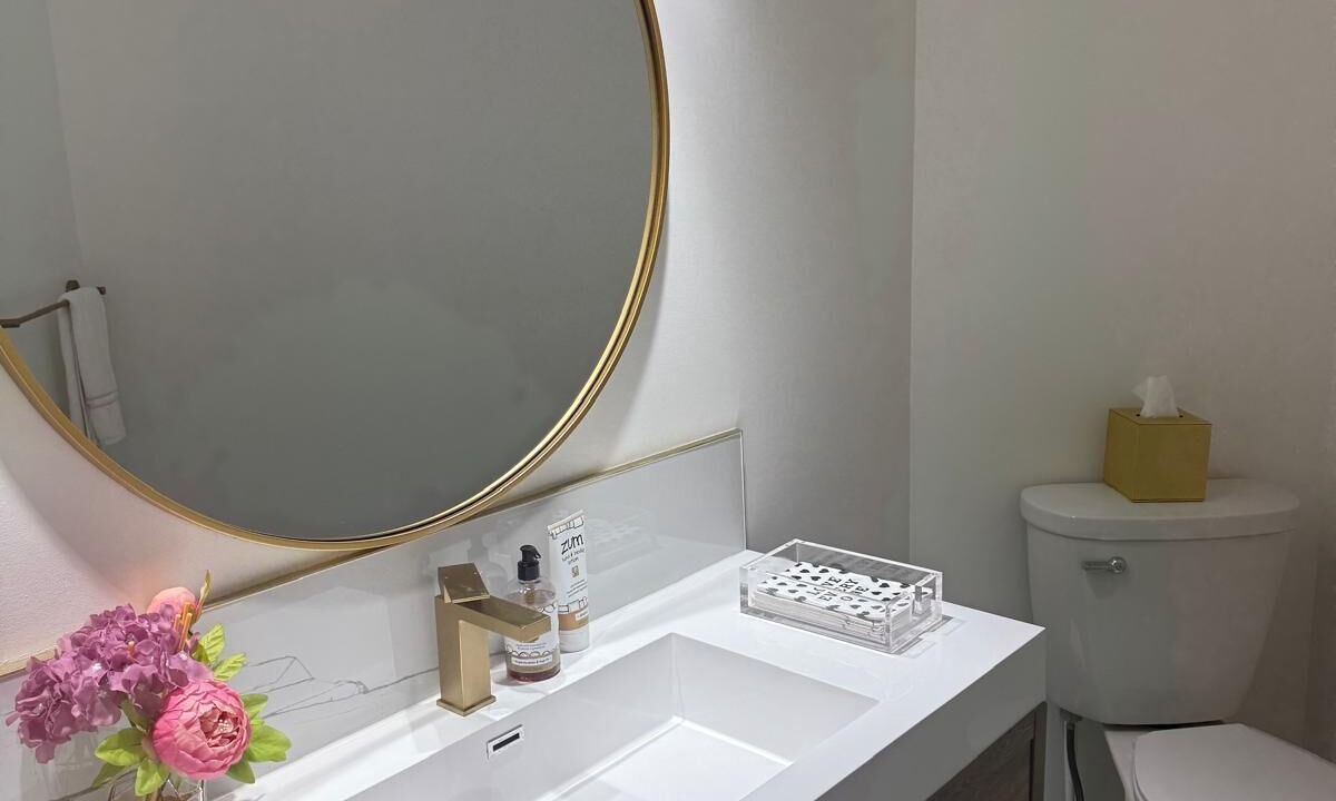 Photo of Bathroom in Leawood
