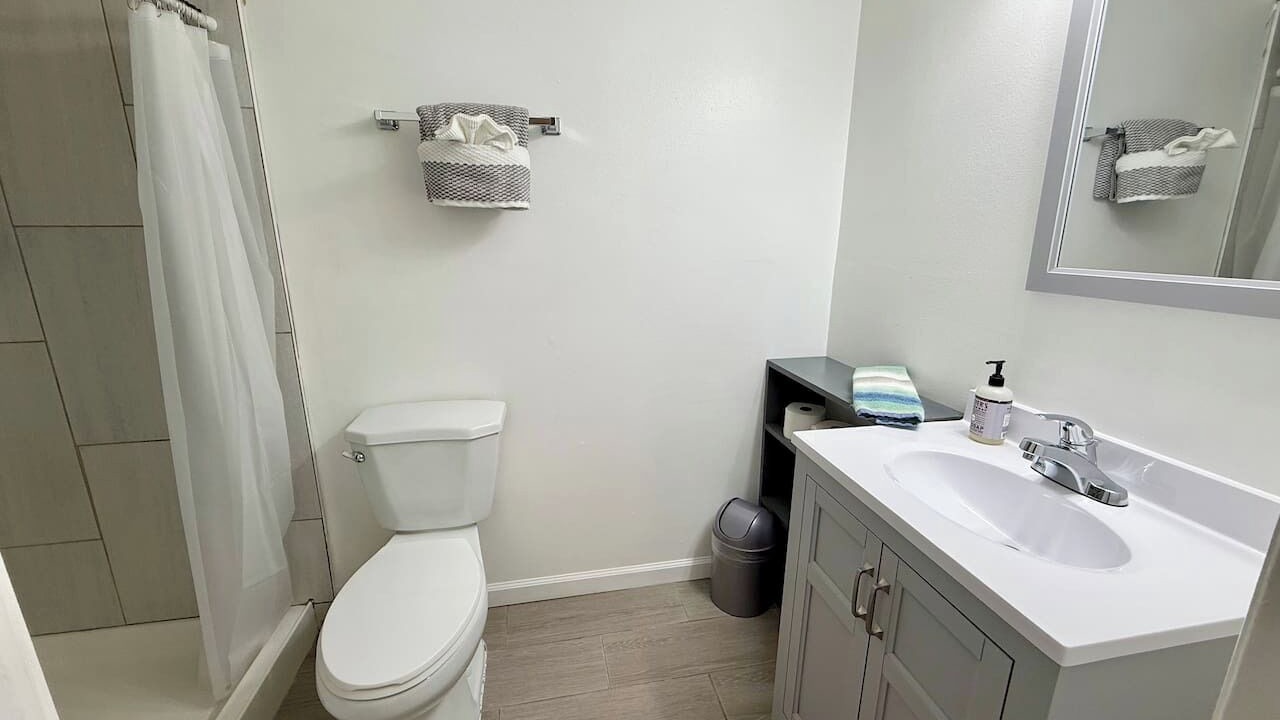 Photo of Bathroom in Dam East - West