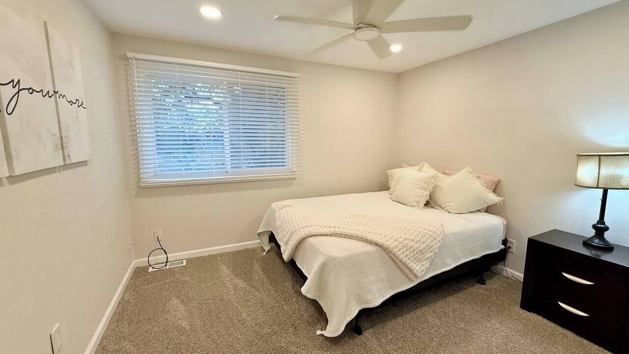 Photo of Bedroom in Dam East - West