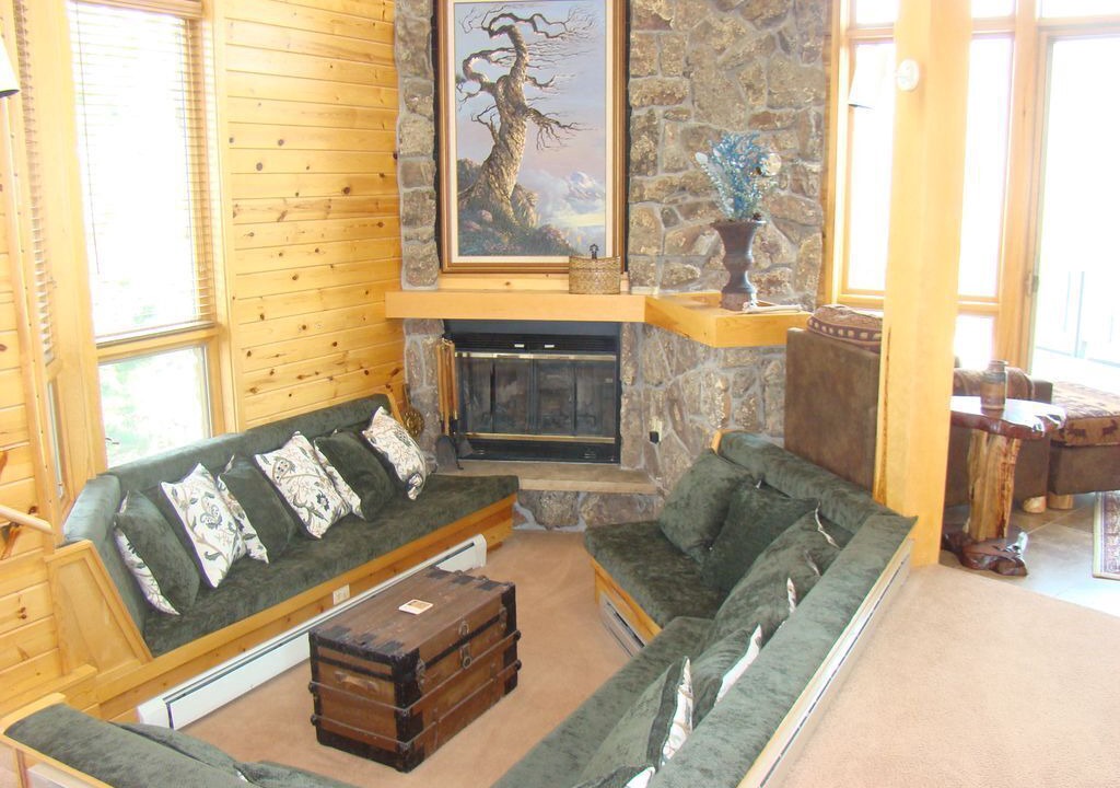 Photo of Livingroom in Estes Park