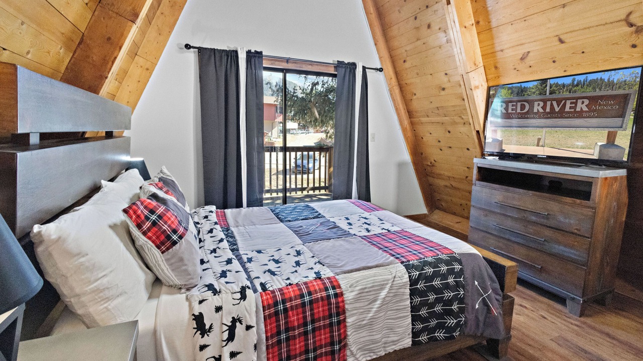 Photo of Bedroom in Red River