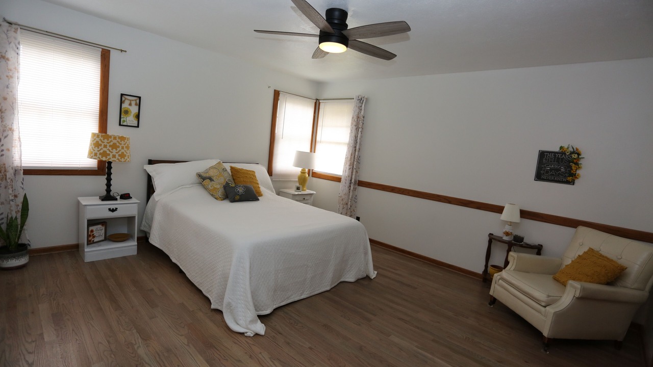 Photo of Bedroom in Seward County