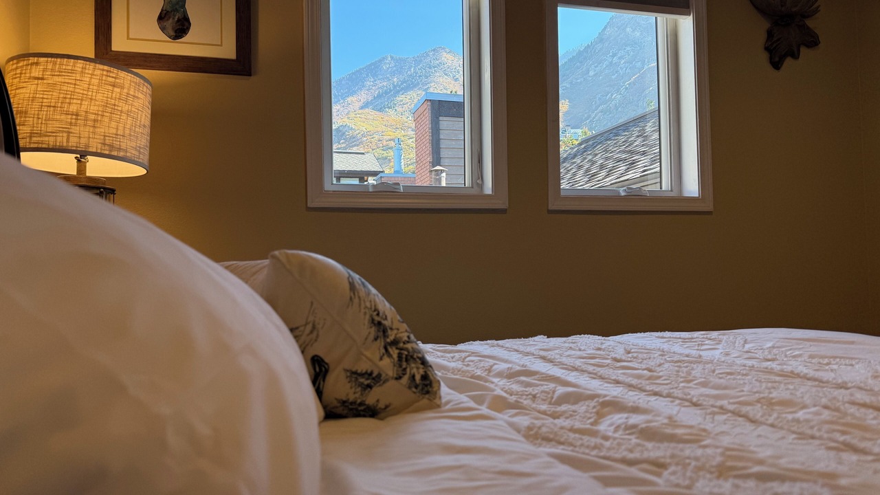Photo of Bedroom in Cottonwood Heights
