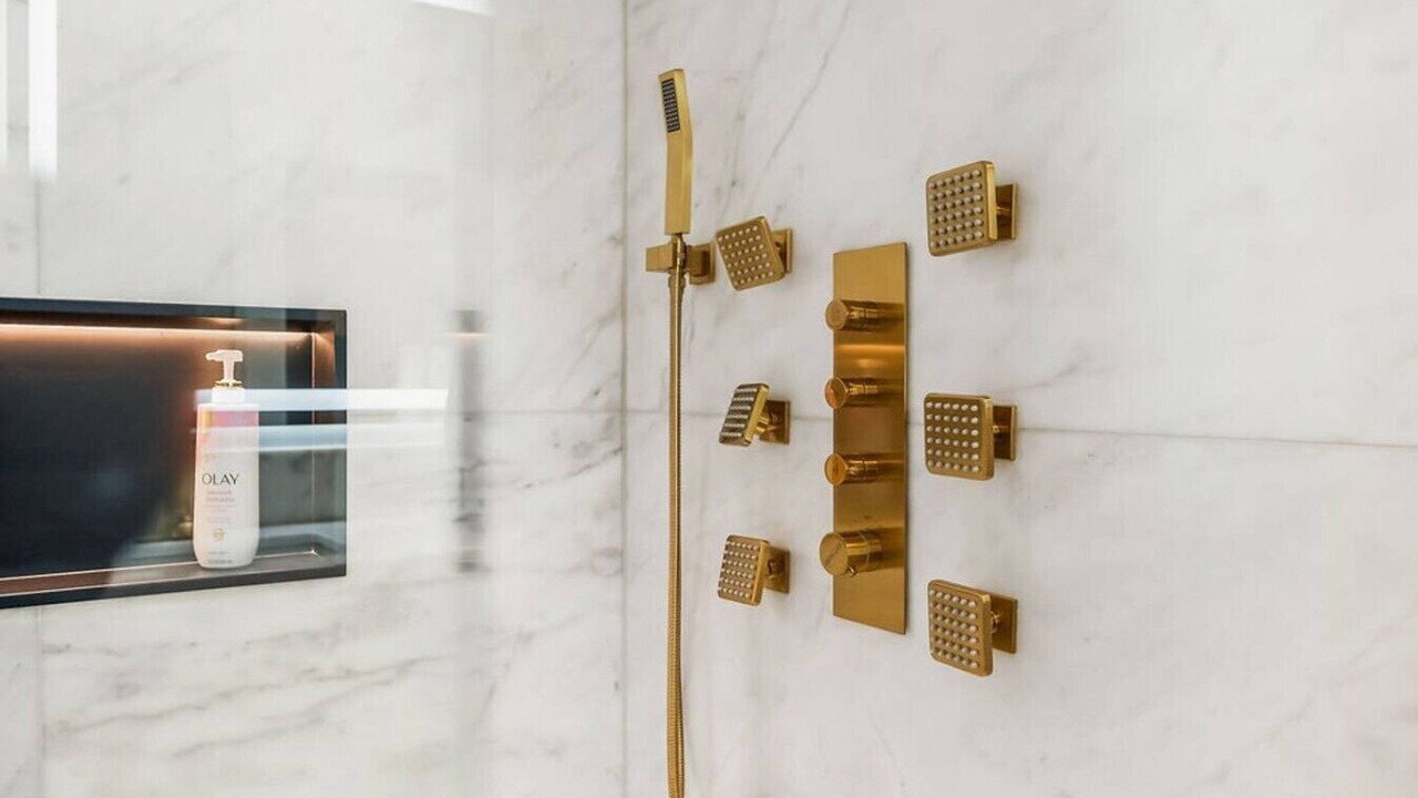 Photo of Bathroom in West Plaza
