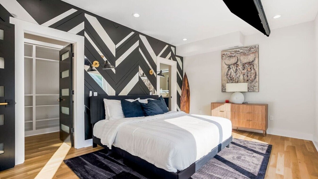 Photo of Bedroom in West Plaza