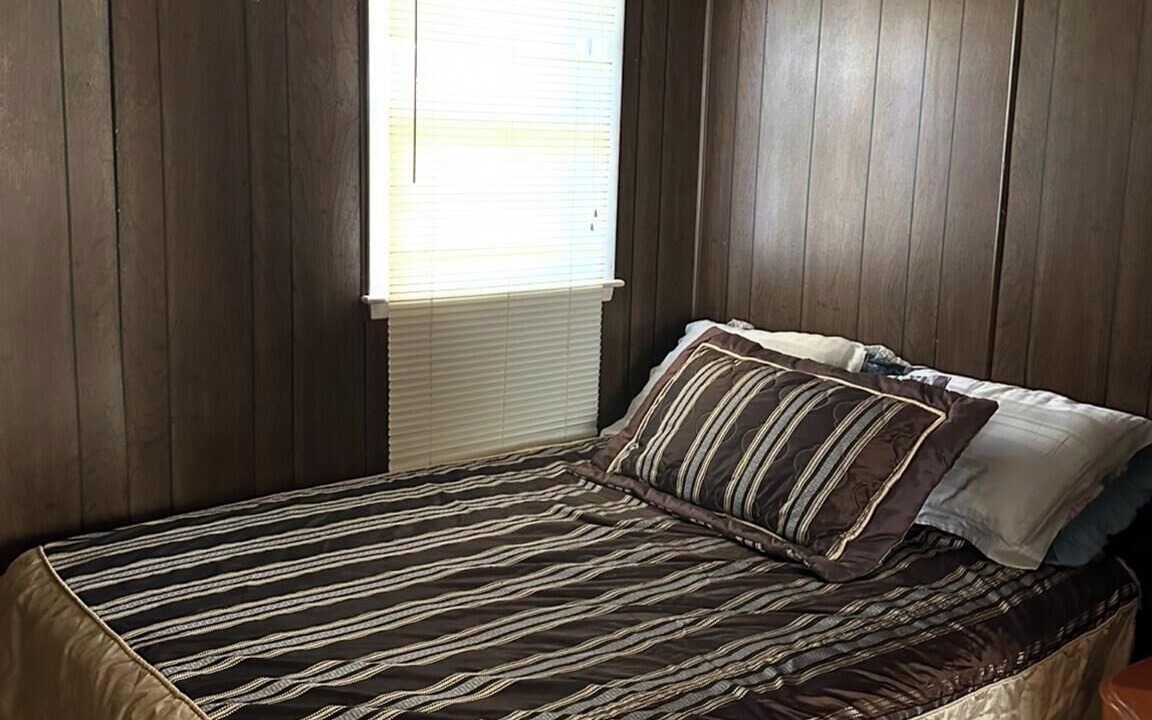 Photo of Bedroom in Falls City