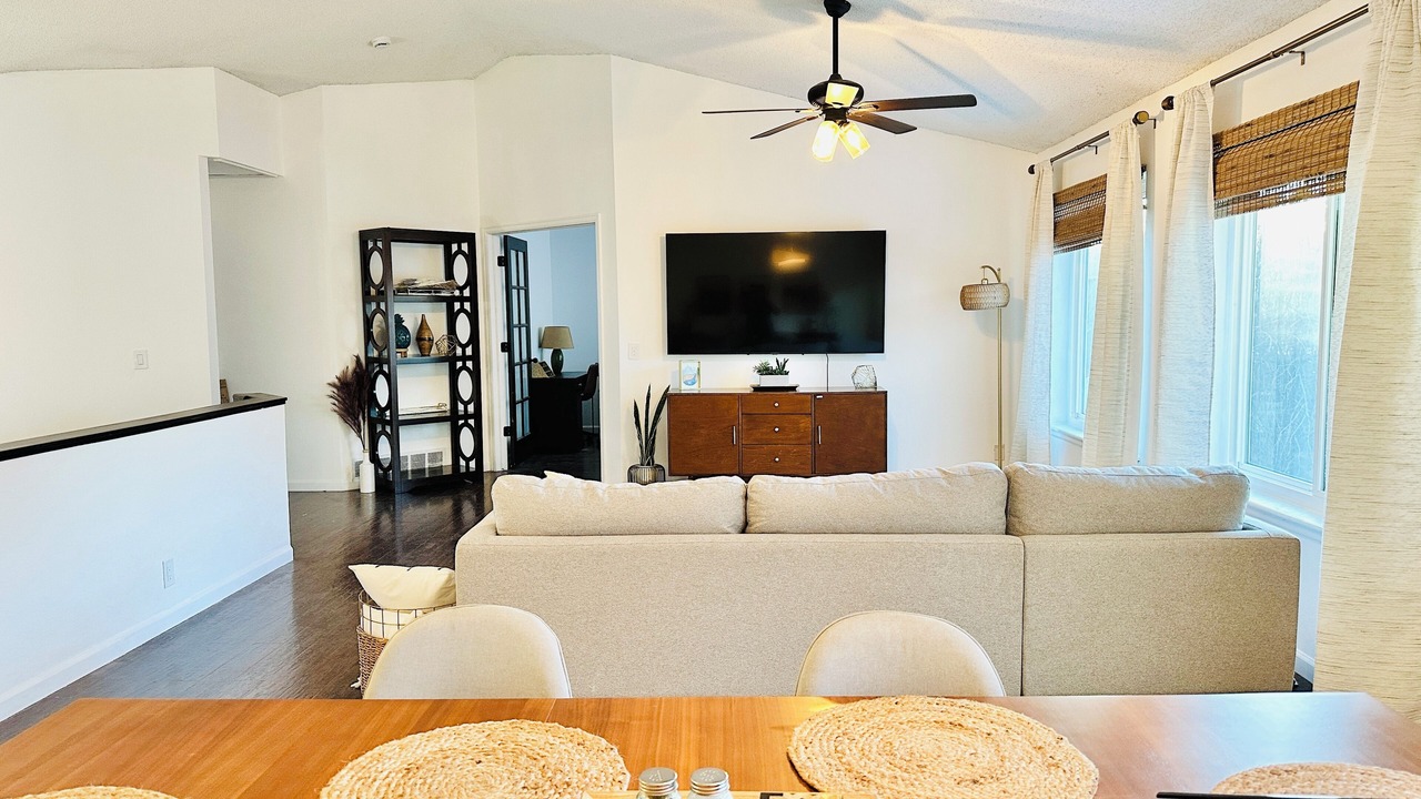 Photo of Livingroom in Parker