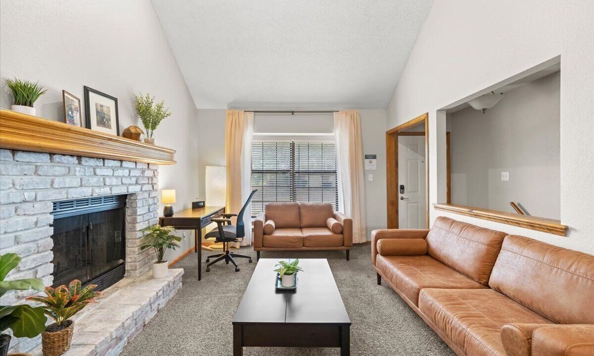 Photo of Livingroom in South Kansas City