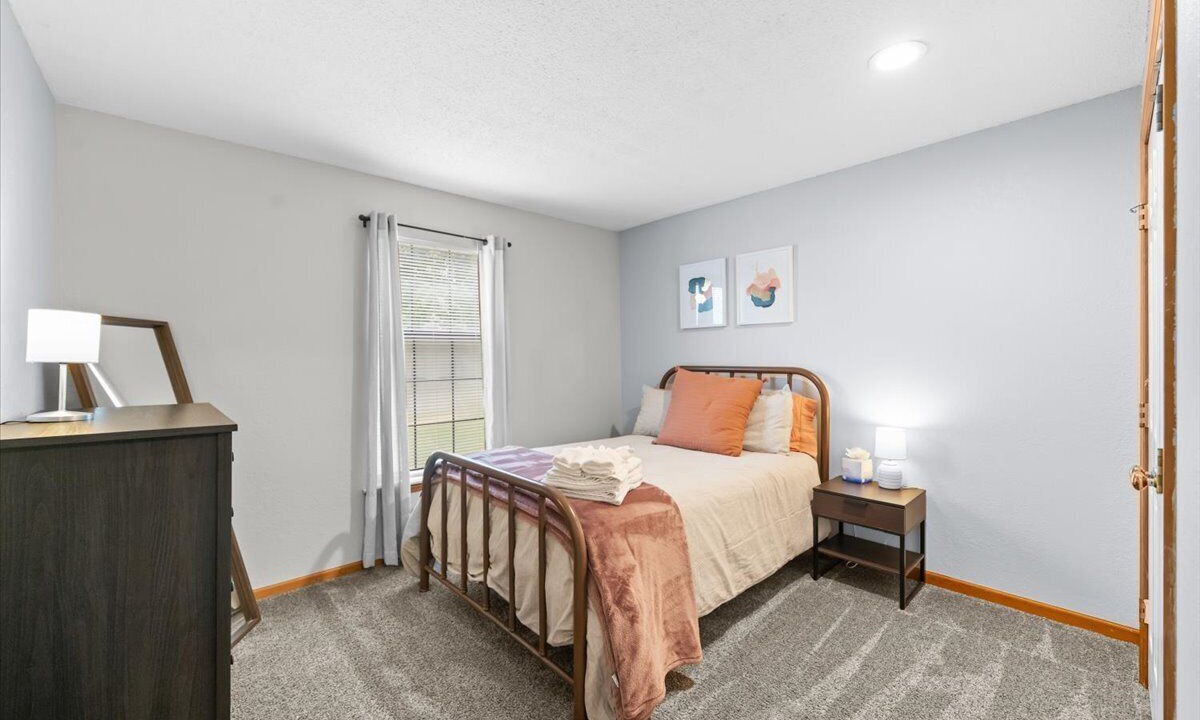 Photo of Bedroom in South Kansas City
