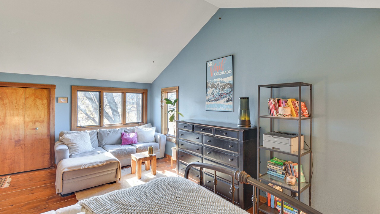 Photo of Bedroom in Eagle