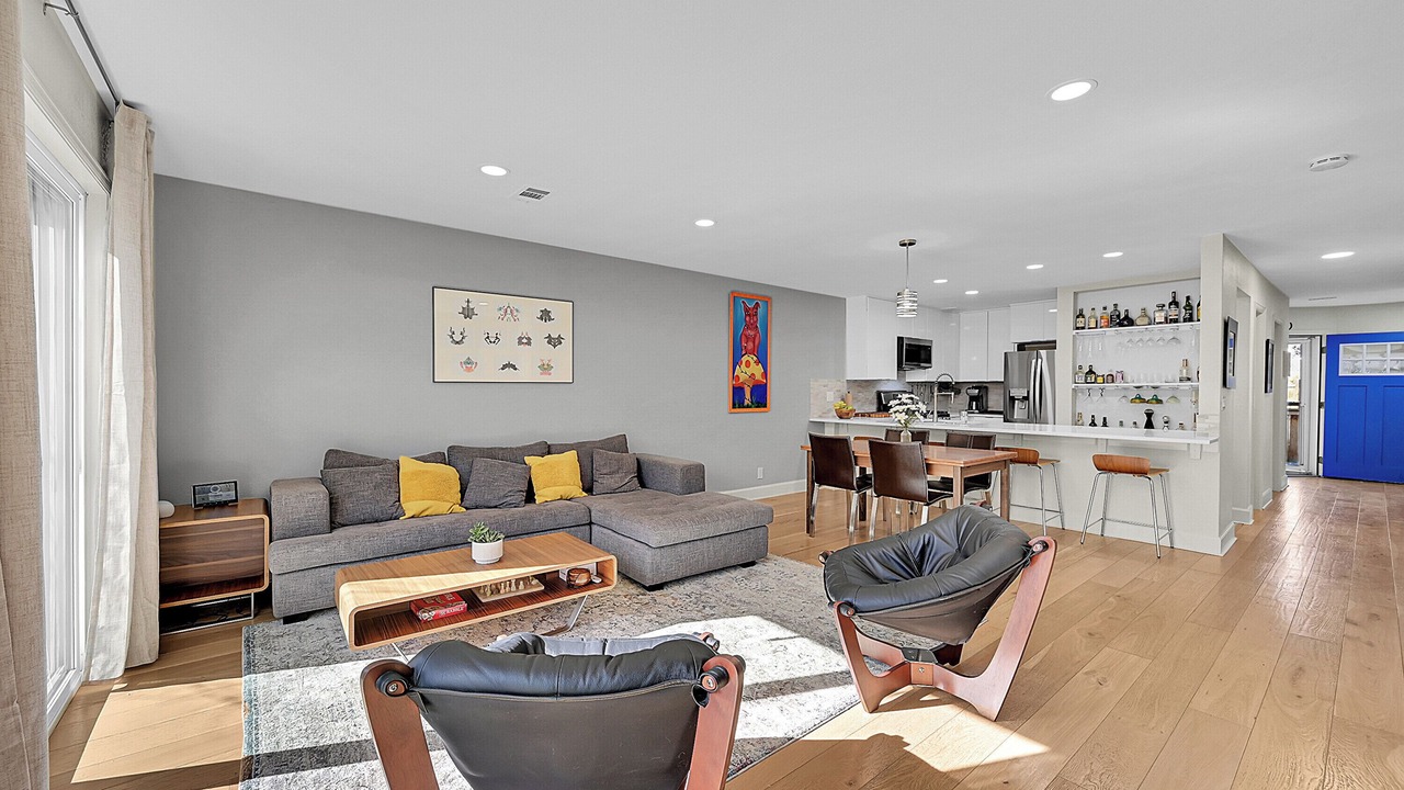 Photo of Livingroom in Old North Boulder