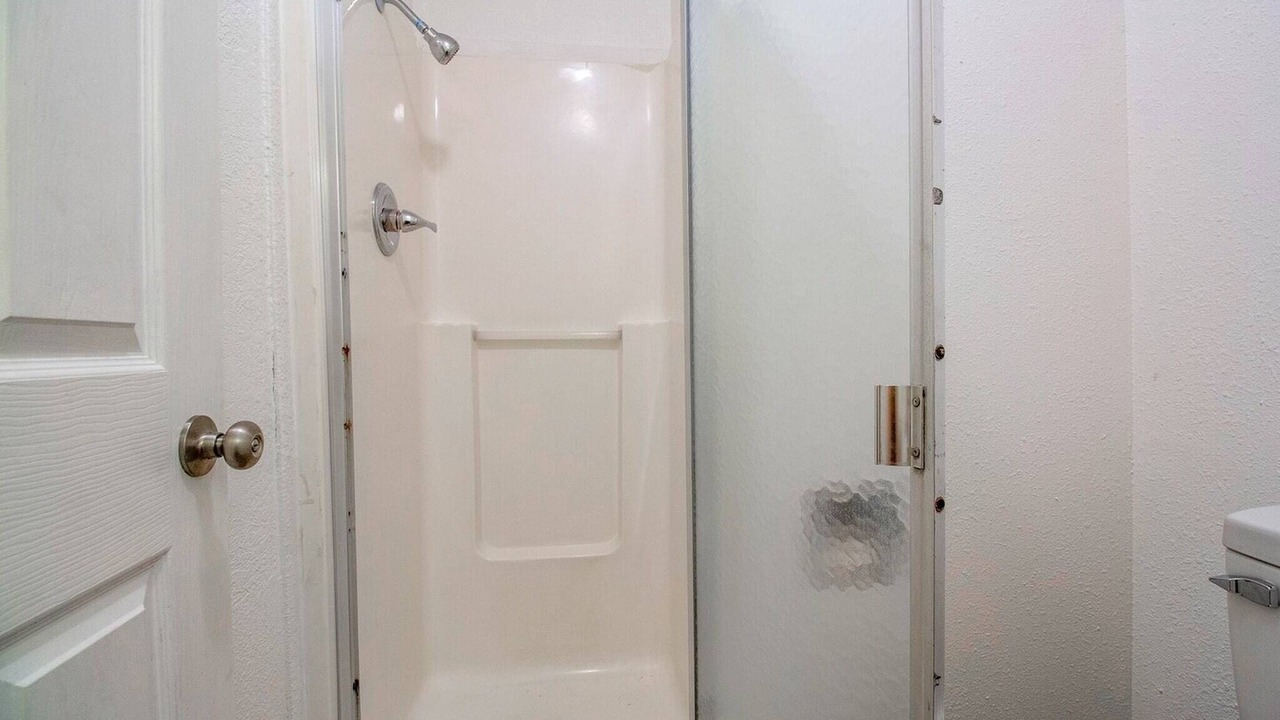 Photo of Bathroom in Seiling