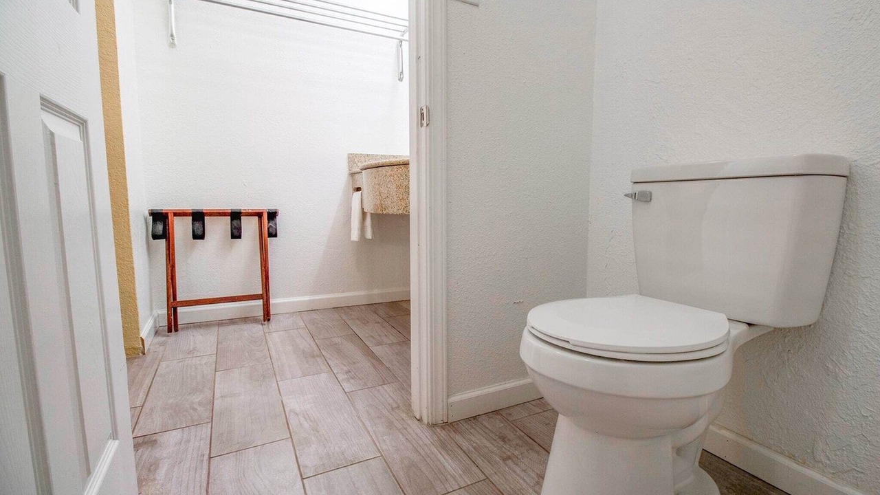 Photo of Bathroom in Seiling