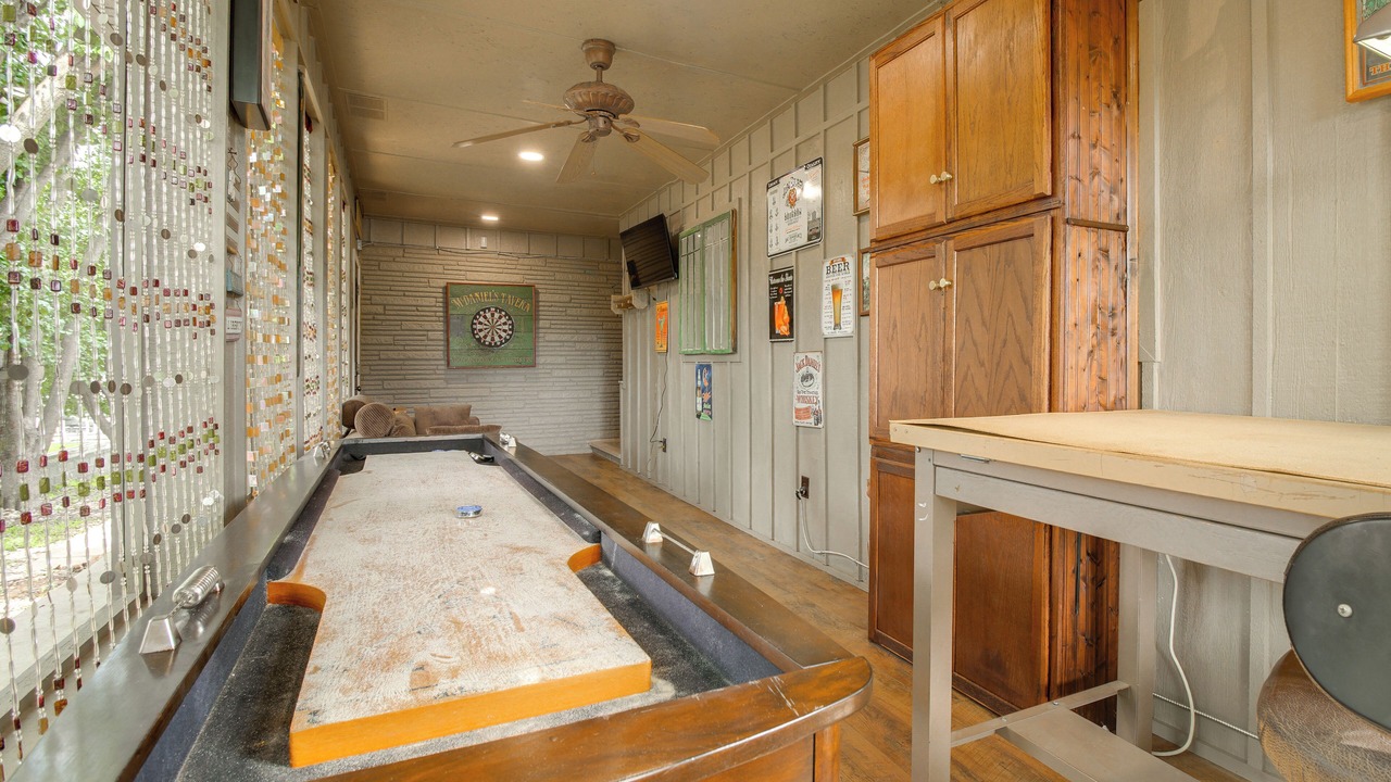 Photo of Bedroom in Grove