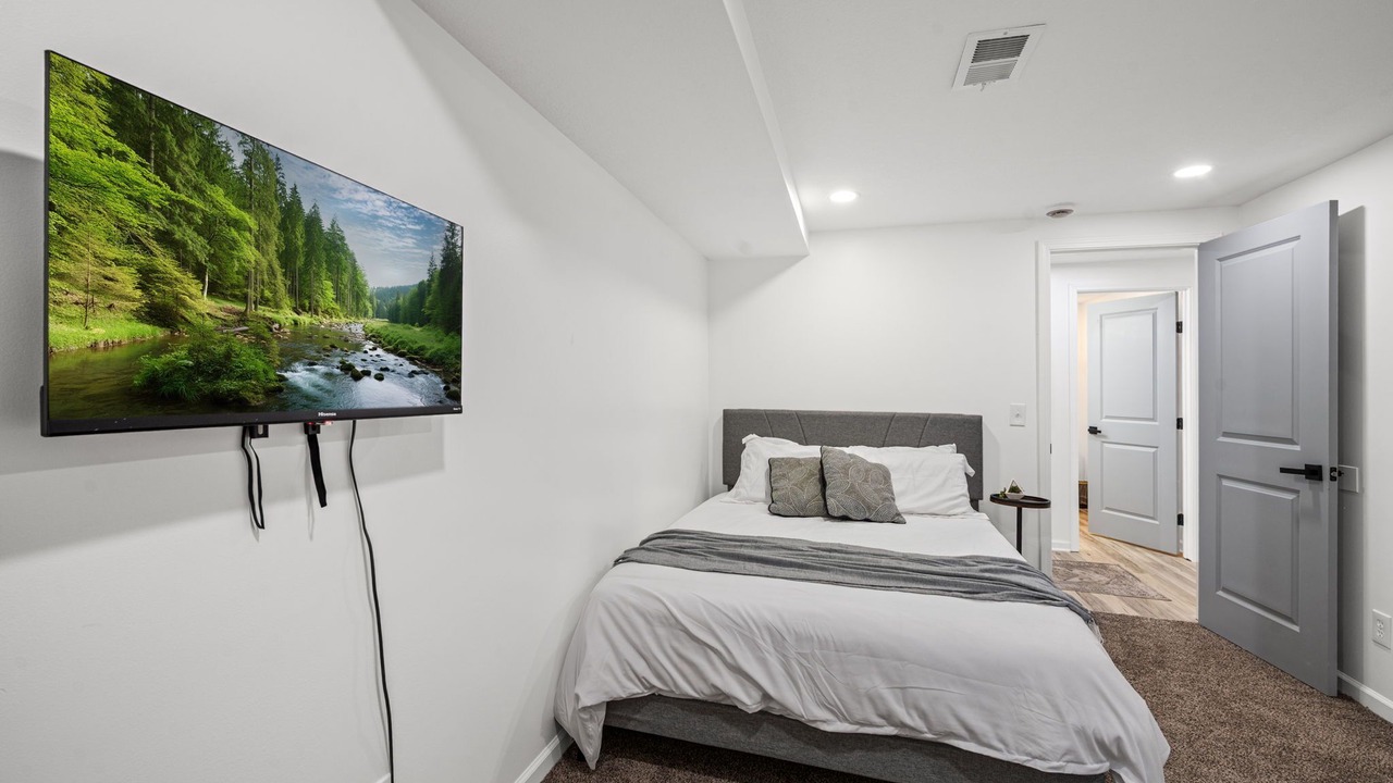 Photo of Bedroom in South Kansas City