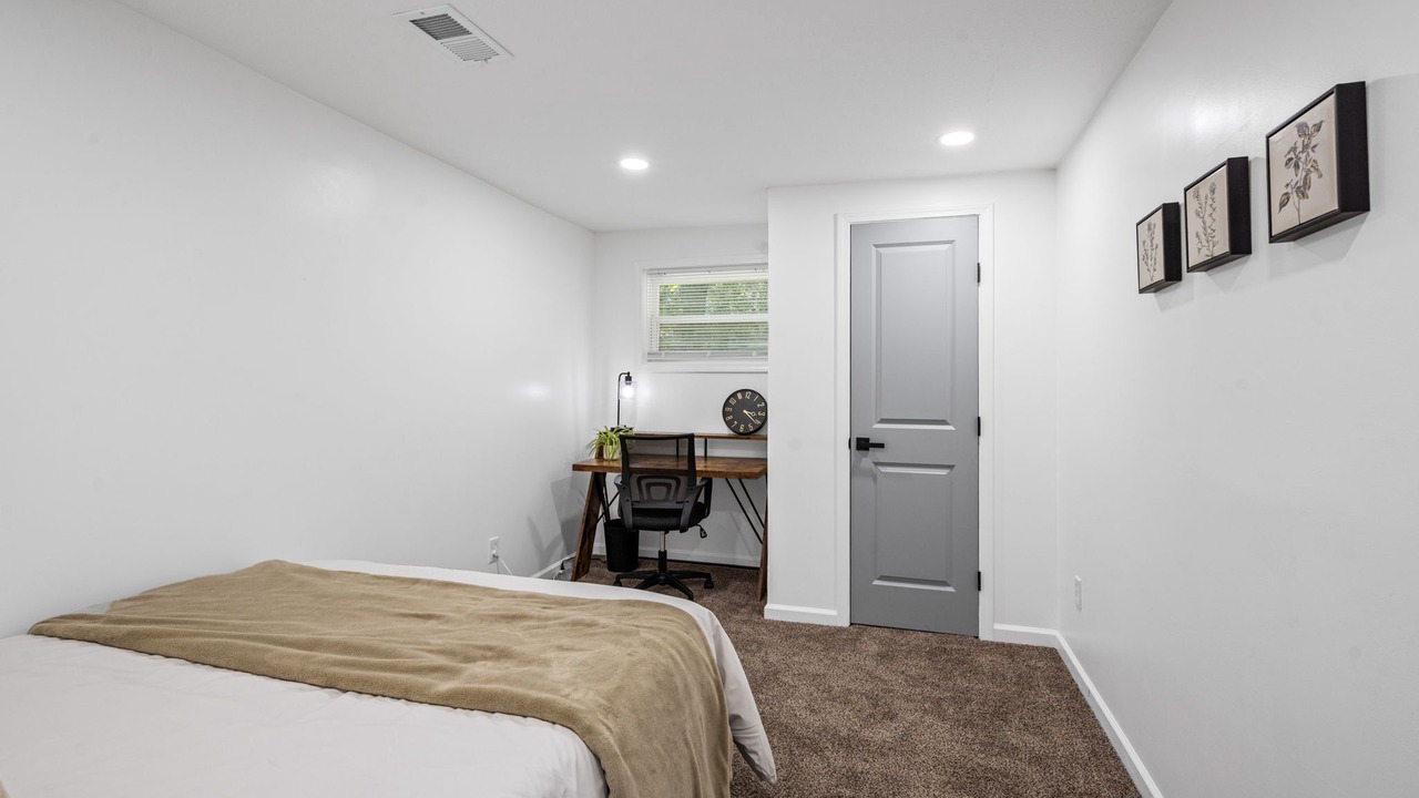 Photo of Bedroom in South Kansas City